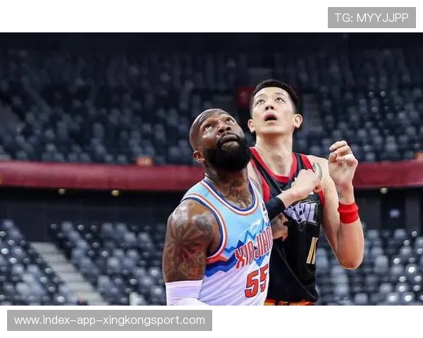 CBA 外援结束隔离第一时间训练 CBA 外援结束隔离第一时间训练